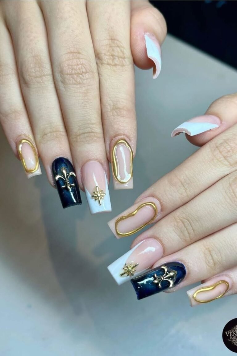 Clean square-shaped nails with golden chrome lines or edges = minimal but SO rich looking.
