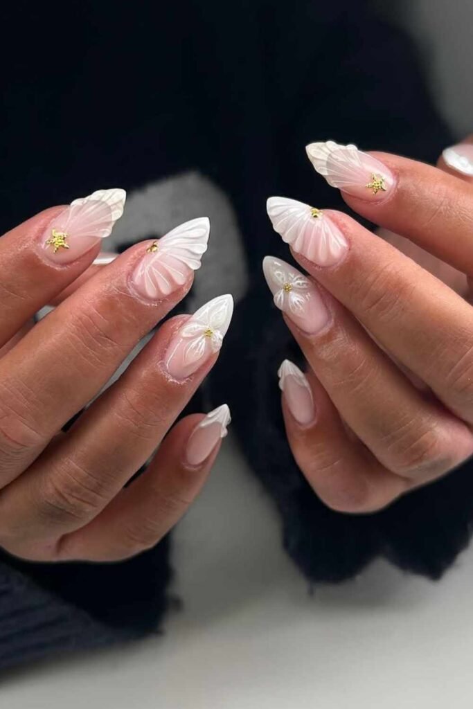 3D ocean-inspired mani with seashell details and pearlescent embellishments, perfect for a beach bride.