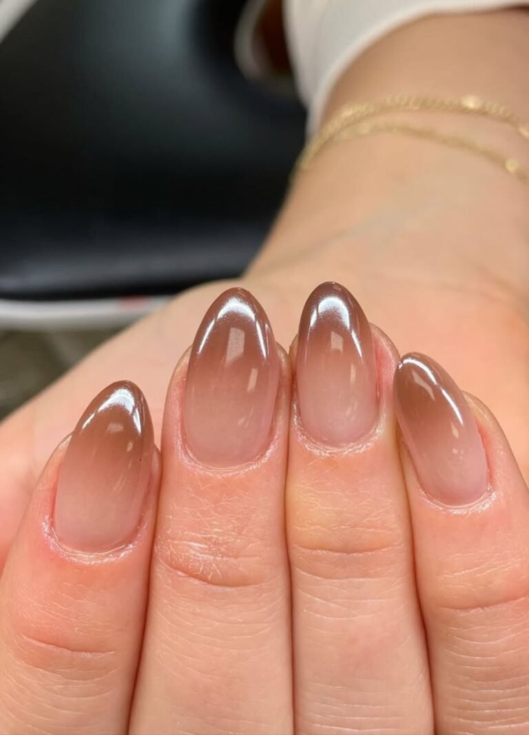 Shiny, sleek, and futuristic, brown ombré tips chrome is the ultimate modern mani. It’s glossy, reflective, and eye-catching without being too extra.
