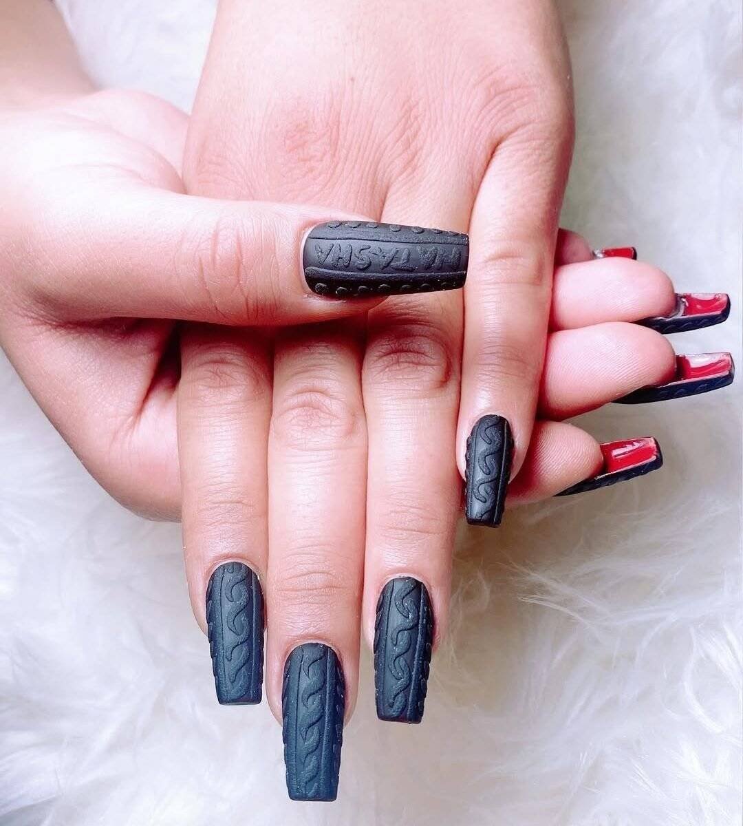Long Black Sweater Nails 