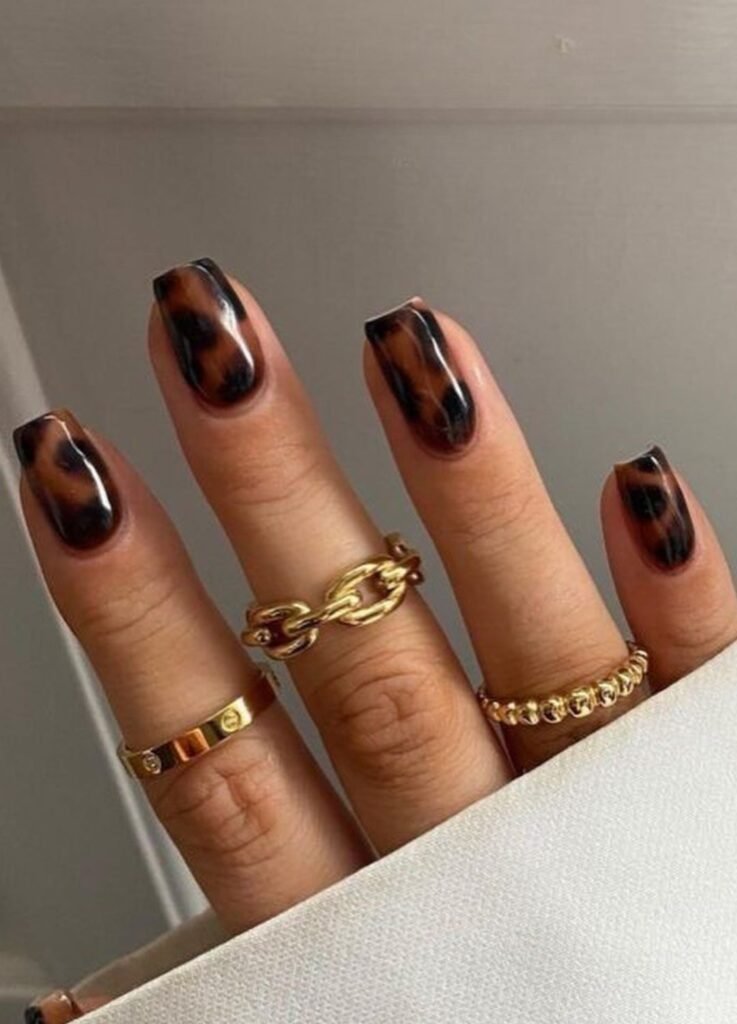 Image of Tortoise Print Fall Nails