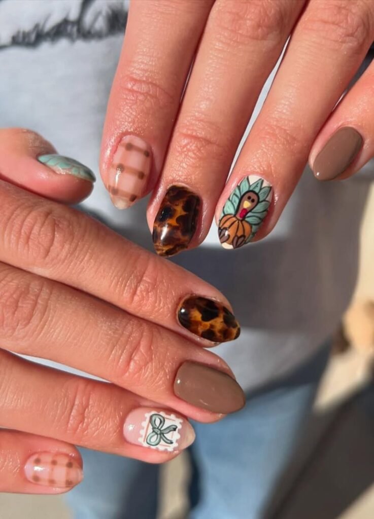 This nails are pure fun, tiny turkeys paired with delicate bow art and tortoise shell for a girly, quirky look.